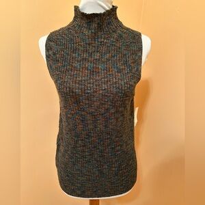 Multicolor Sleeveless Turtleneck Sweater